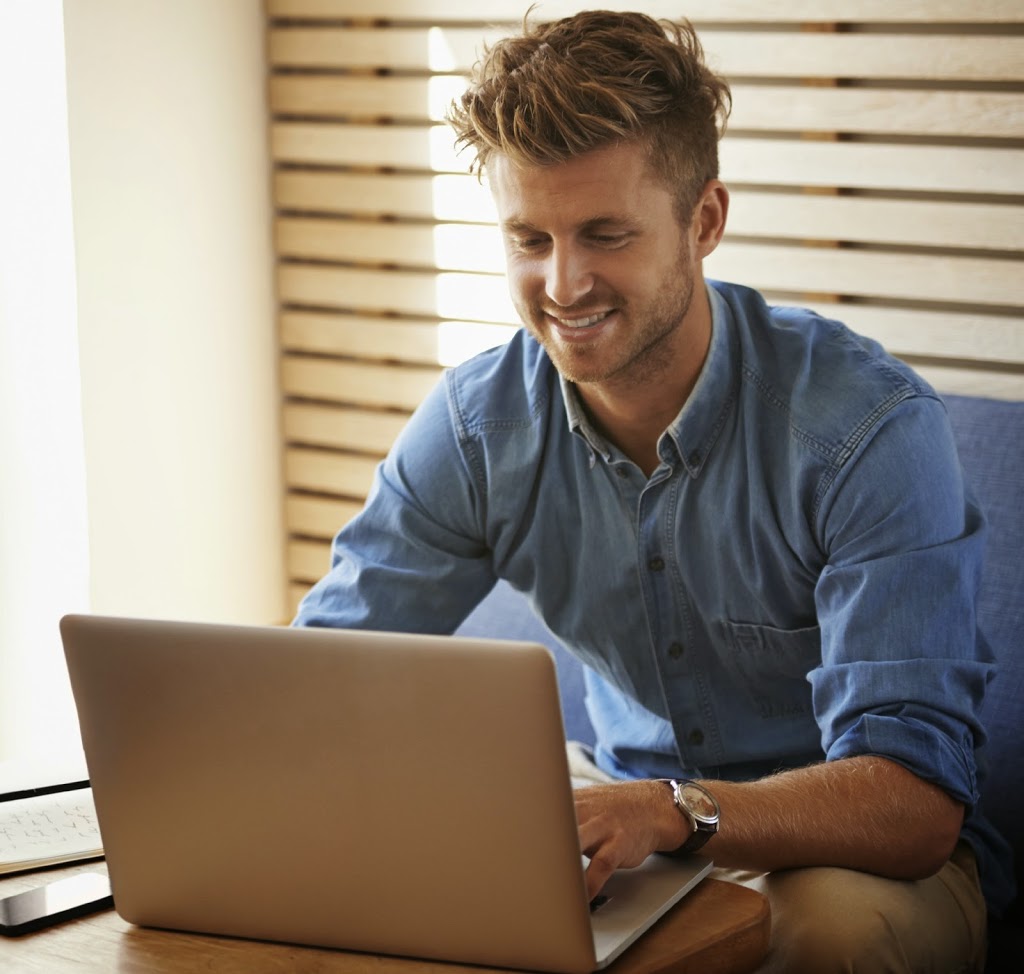 front-end developers can work as freelancers or on full time teams