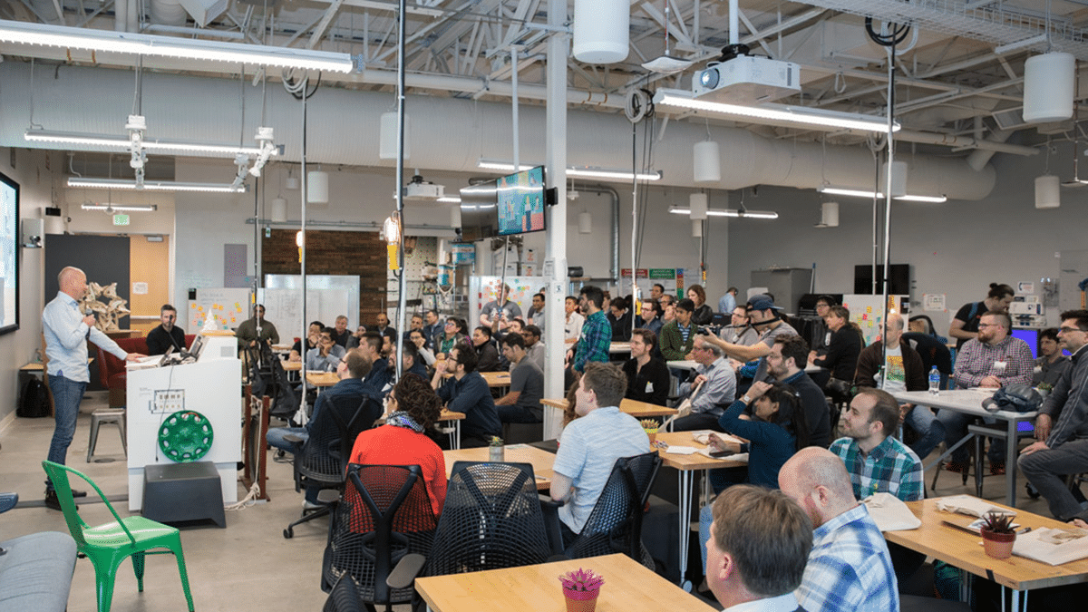 Sebastian Thrun addresses Udacity Alumni VIPs at The Google Garage